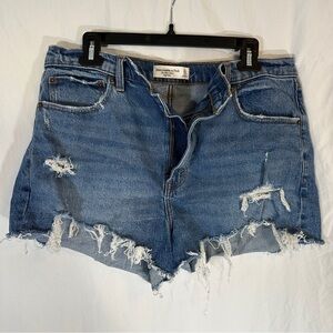 SOLD Abercrombie High Rise Mom Short Distressed Size 31/12